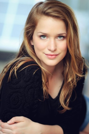 Elizabeth Lail  nude photo