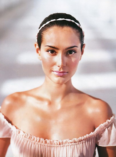 Emma Heming  nude photo