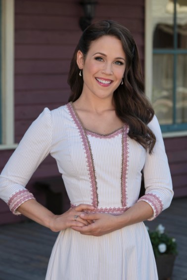 Erin Krakow  nude photo