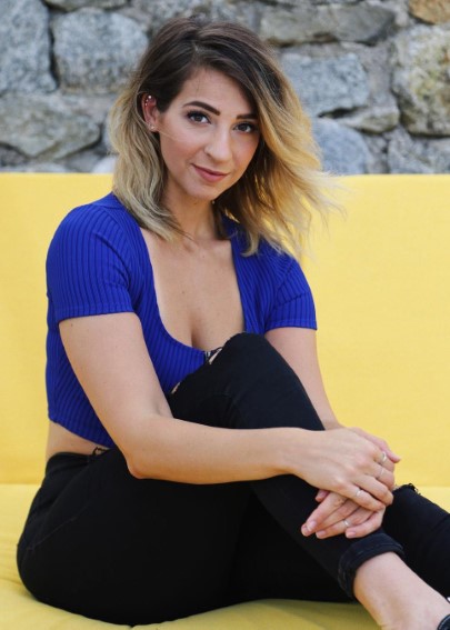 Gabbie Hanna  nude photo