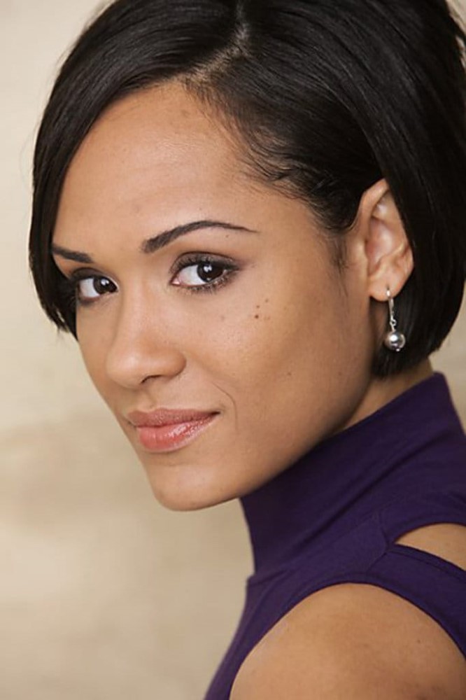 Grace Byers  nude photo