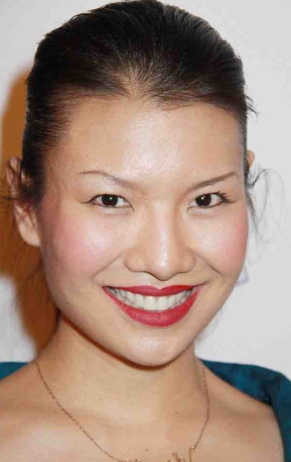 Gwendoline Yeo  nude photo