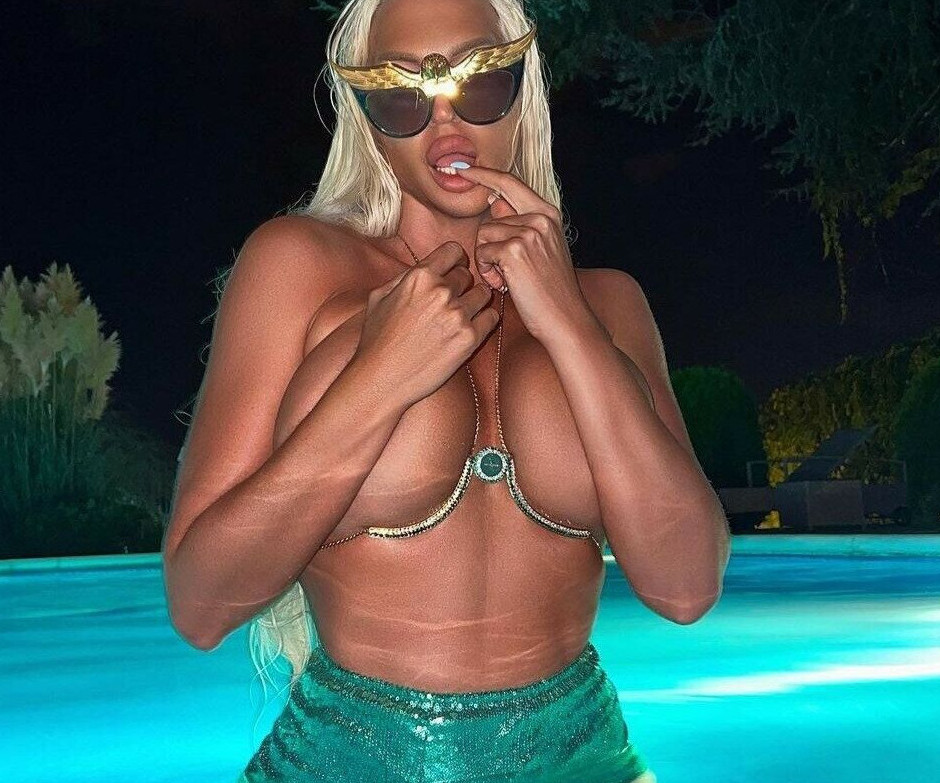 Jelena Karleusa  nude photo