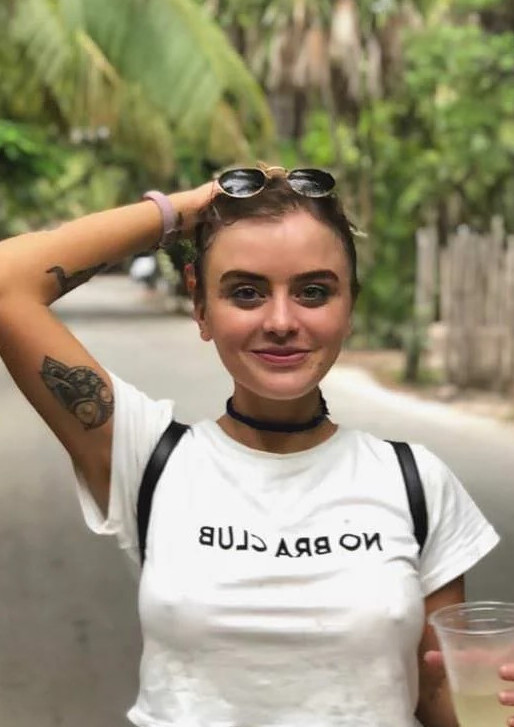 Jordan Hinson Braless  nude photo