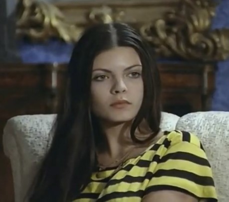 Julia Perrin  nude photo