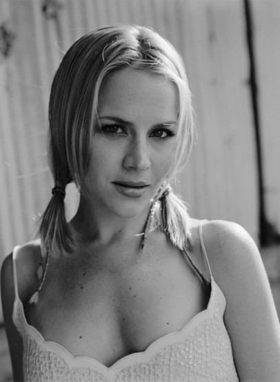 Julie Benz  nude photo
