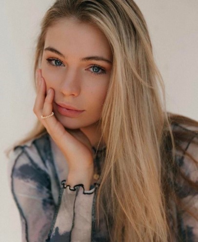 Jutta Leerdam  nude photo