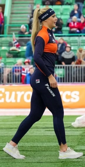 Jutta Leerdam  nude photo