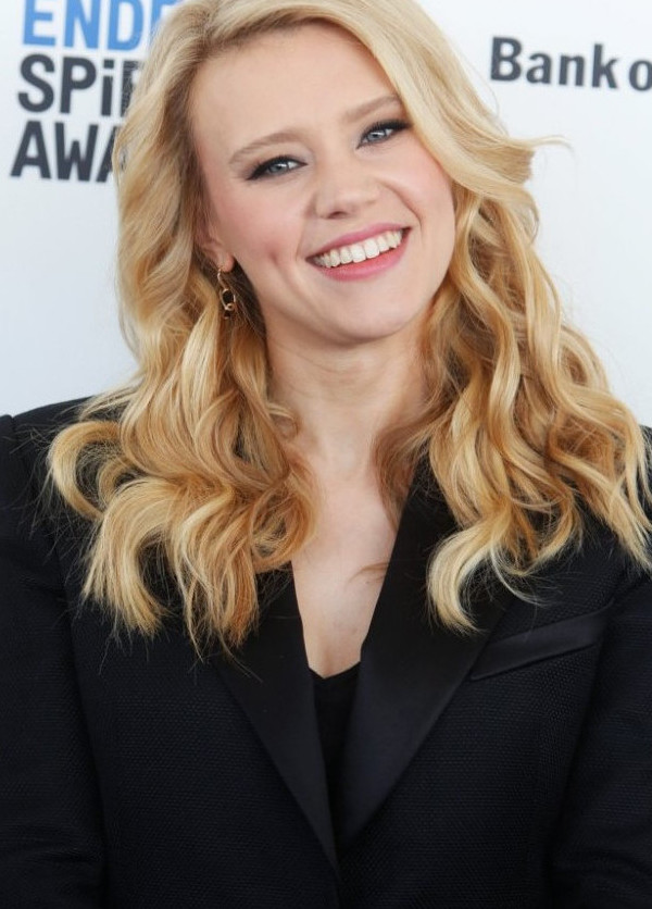 Kate McKinnon  nude photo