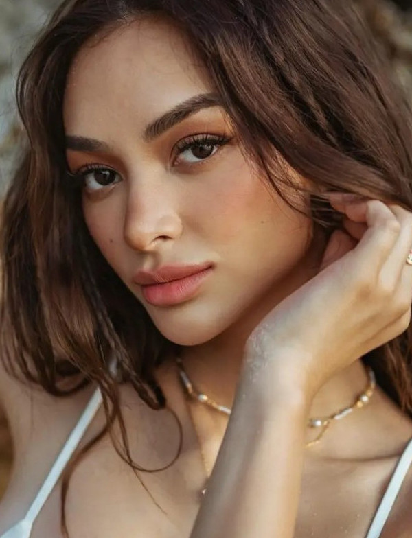 Kylie Verzosa Beautiful Actress  nude photo
