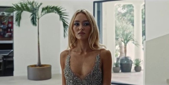 Lily-Rose Depp  nude photo