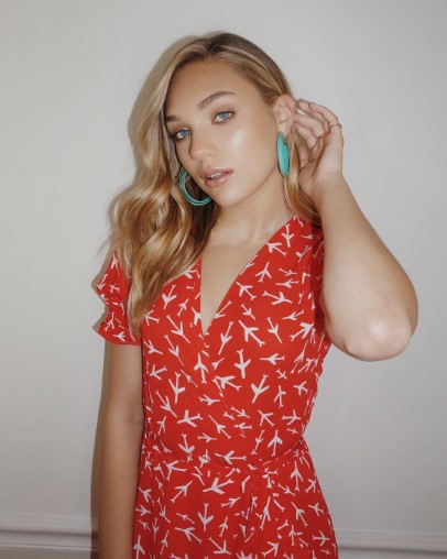 Maddie Ziegler  nude photo