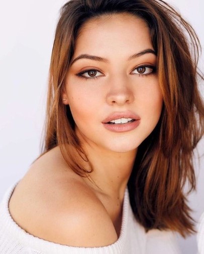 Madelyn Cline  nude photo