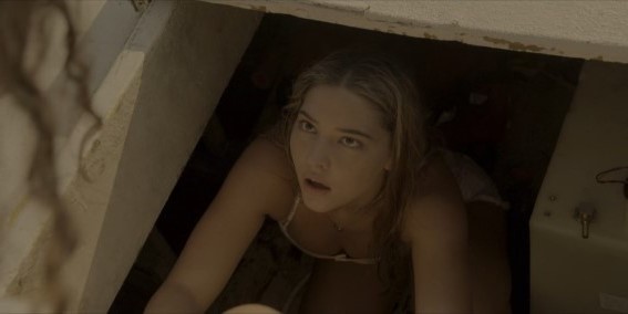 Madelyn Cline  nude photo
