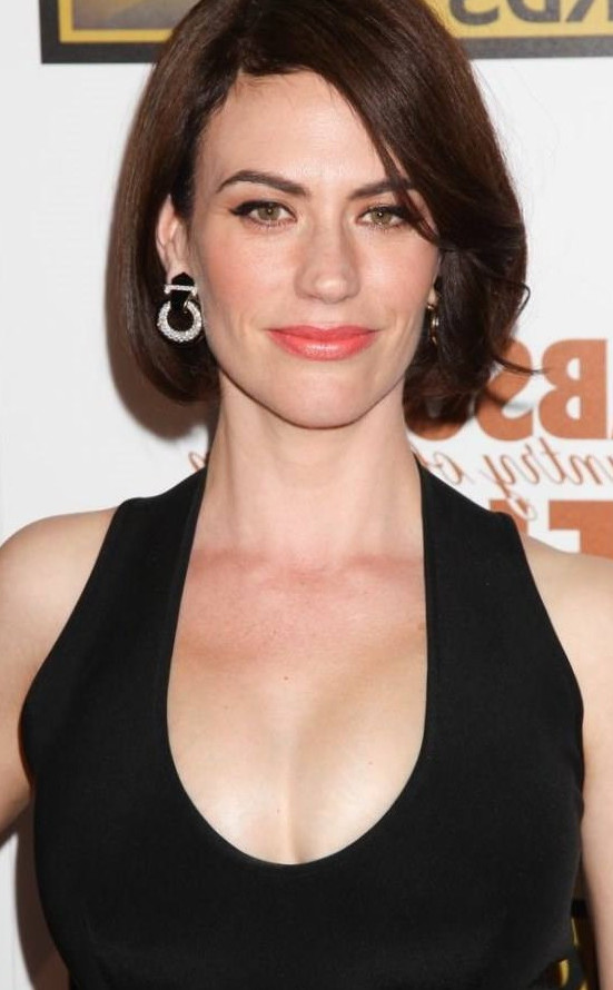 Maggie Siff Cleavage  nude photo