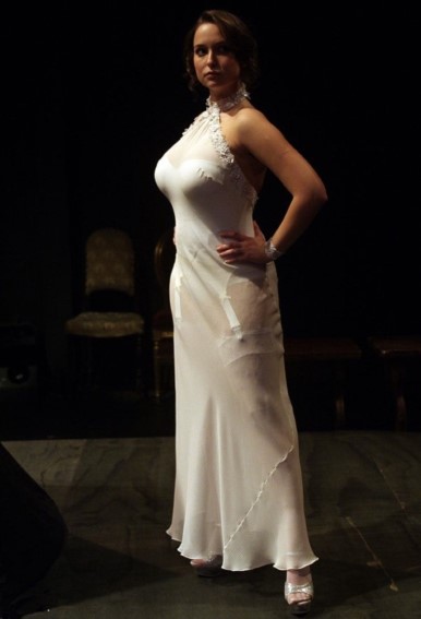 Milana Vayntrub  nude photo