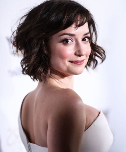 Milana Vayntrub  nude photo