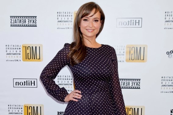 Milana Vayntrub  nude photo