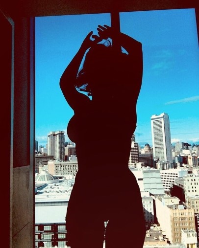 Milana Vayntrub  nude photo