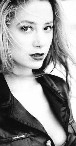 Mira Sorvino  nude photo