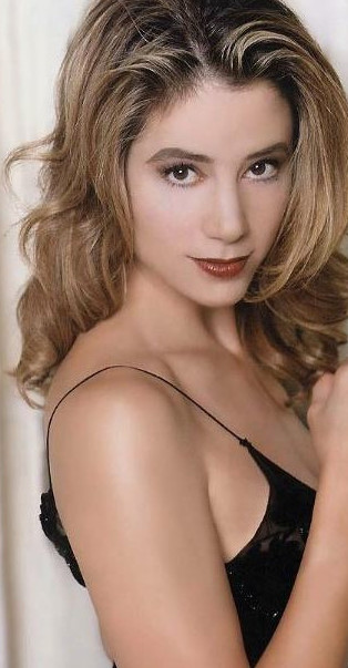 Mira Sorvino  nude photo