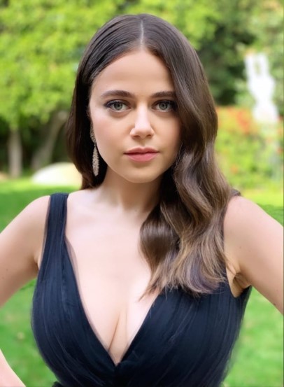 Molly Gordon Nude Porn Pics | xPicsly