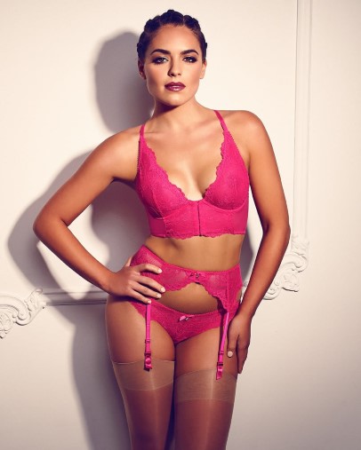 Olympia Valance sexy  nude photo