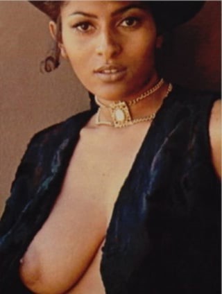Pam Grier  nude photo