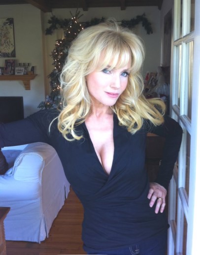 Rebecca De Mornay  nude photo