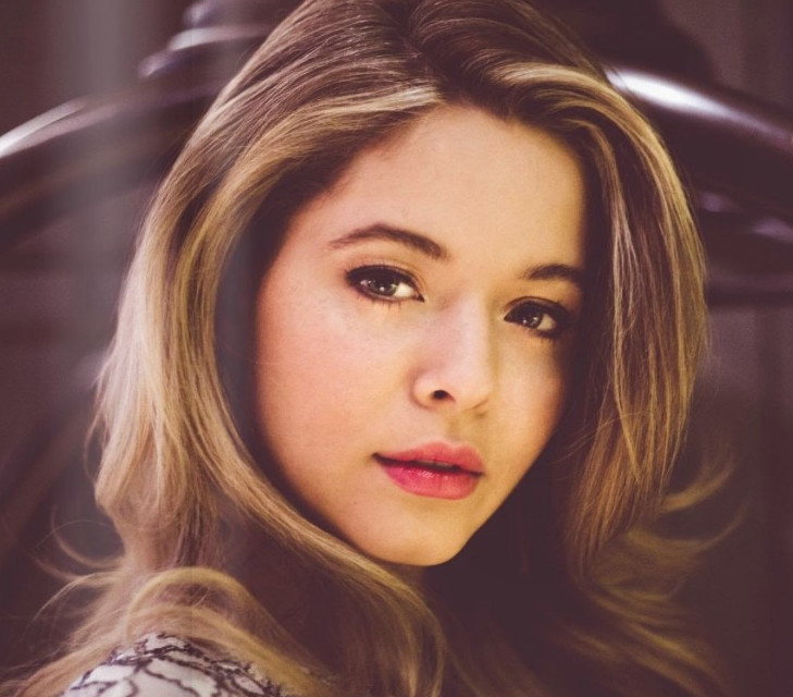Sasha Pieterse  nude photo