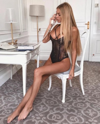 Taylor Mega  nude photo