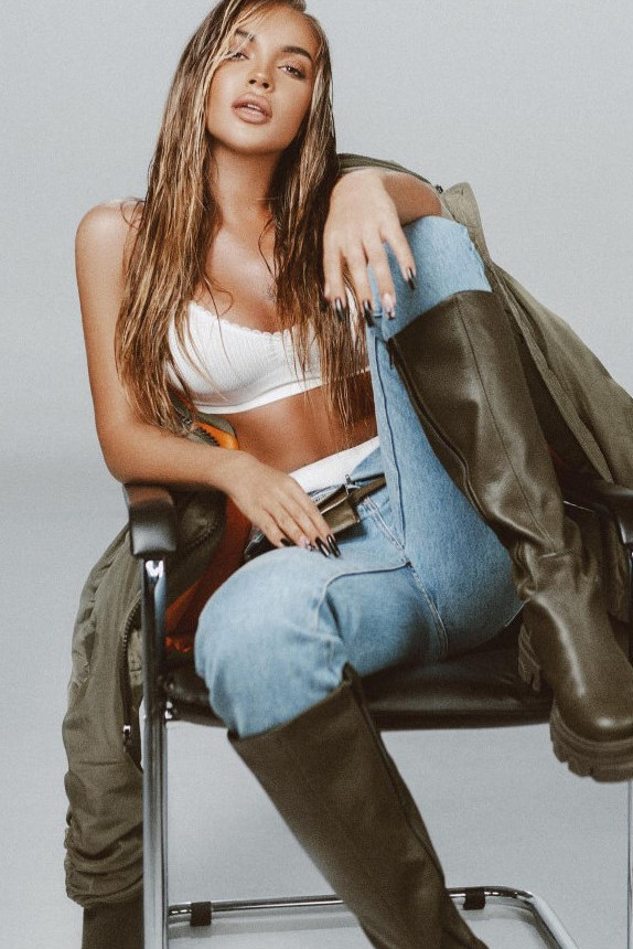 Teodora Dzehverovic  nude photo