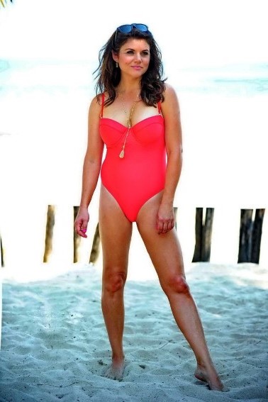 Tiffani Thiessen  nude photo