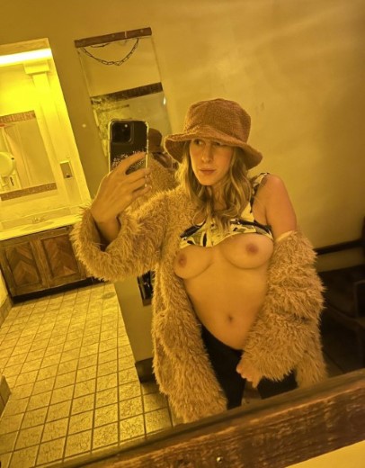 Cadence Lux  nude photo