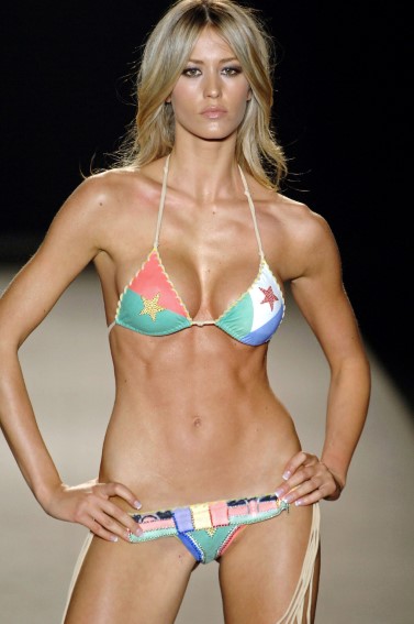 Elena Santarelli  nude photo