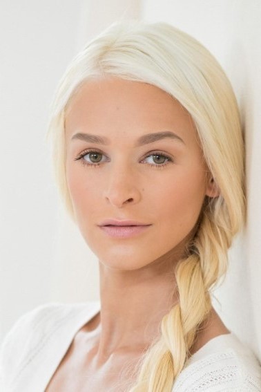 Emma Hix  nude photo