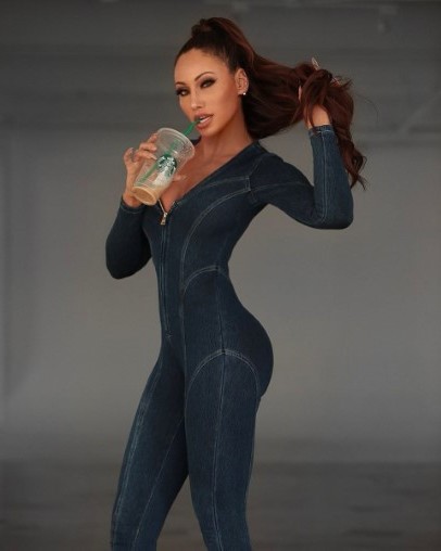 Holly Sonders  nude photo