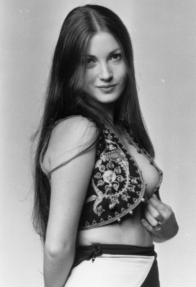 Jane Seymour  nude photo