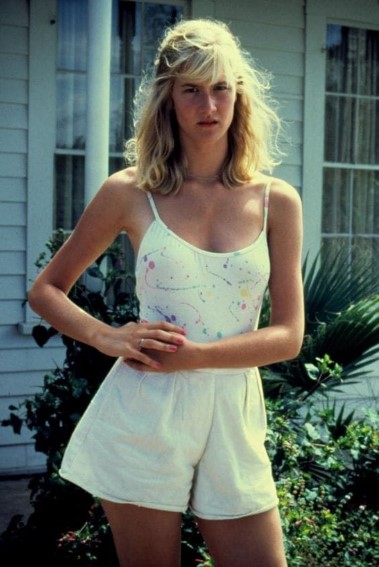 Laura Dern  nude photo