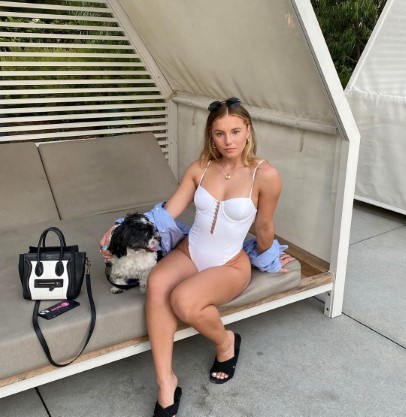 Monica Corgan  nude photo