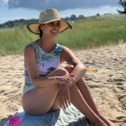 Morena Baccarin  nude photo