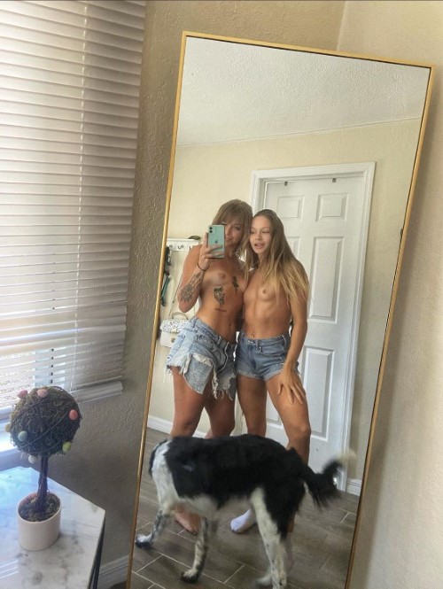 Naomi Swann  nude photo