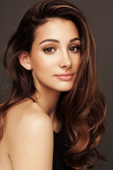 Olga Safari  nude photo