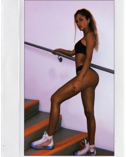 Pauline Tantot  nude photo