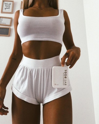 Pauline Tantot  nude photo