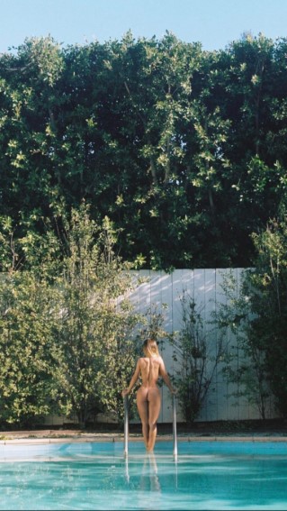 Pauline Tantot  nude photo