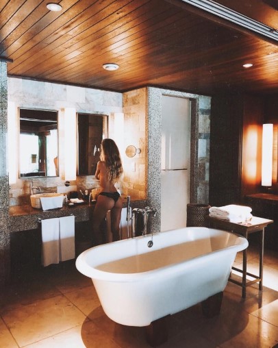 Pauline Tantot  nude photo