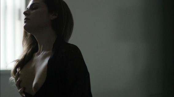 Riley Keough  nude photo