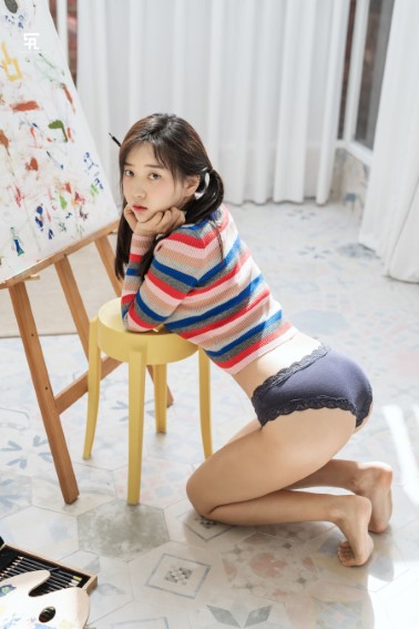 Shin Jae-eun  nude photo