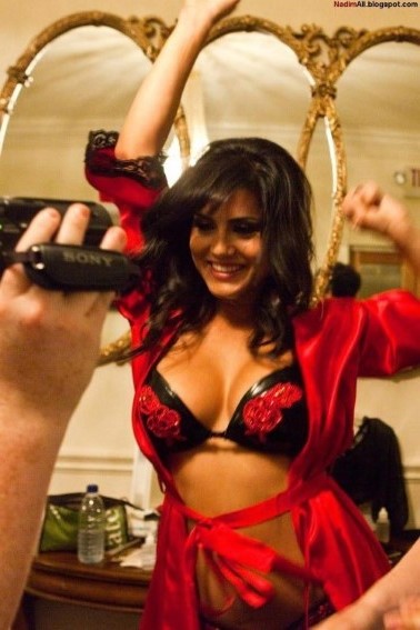 Sunny Leone  nude photo